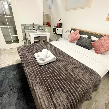 Prime 2 - Half Ground Level With Windows - Demisol *