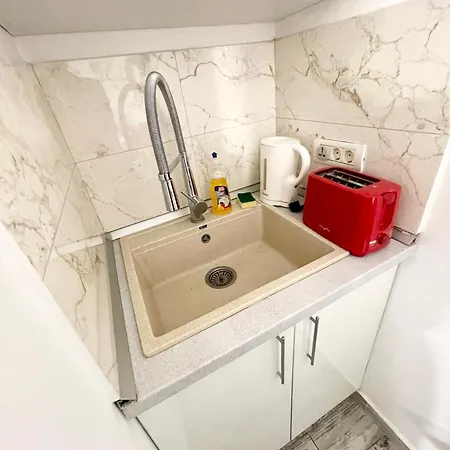 Prime 2 - Half Ground Level With Windows - Demisol Appartement