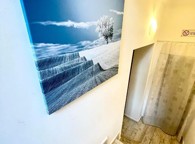 Prime 2 - Half Ground Level With Windows - Demisol Apartment