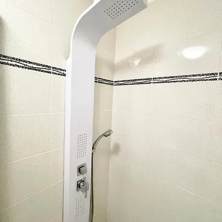 Prime 2 - Half Ground Level With Windows - Demisol * בוקרשט